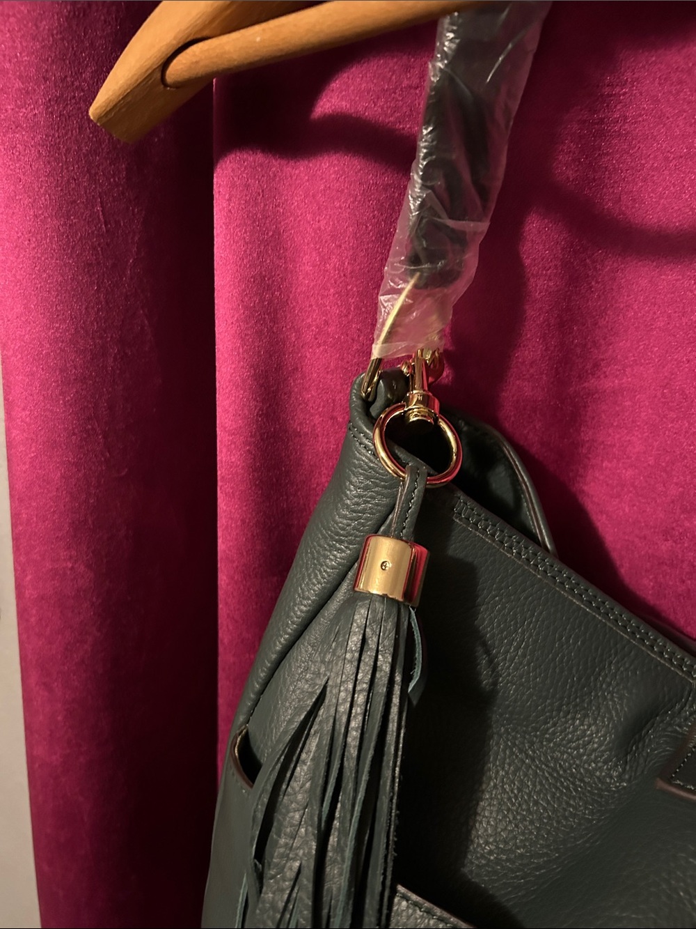 G.I.L.I Fringed Leather Hobo Bag in Dark Green - Picture 6 of 10